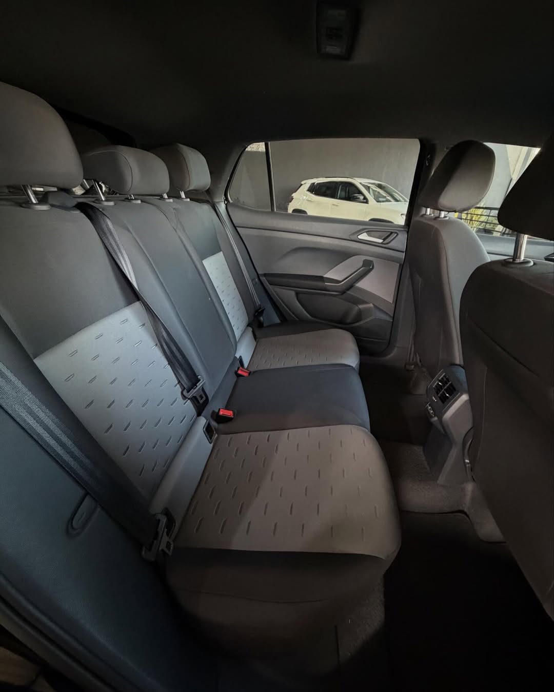 
VOLKSWAGEN T-CROSS COMFORTLINE 2022 full									