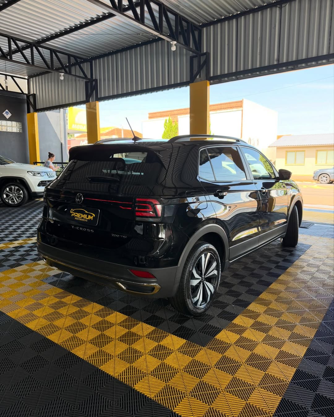 VOLKSWAGEN T-CROSS COMFORTLINE 2022