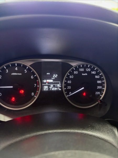 
Nissan Kicks SV 2018 full									