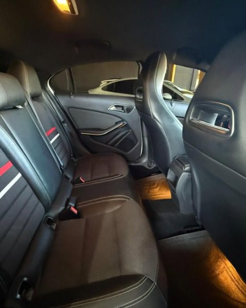 
Mercedes-Benz CLASSE A200 STYLE 2014 full									