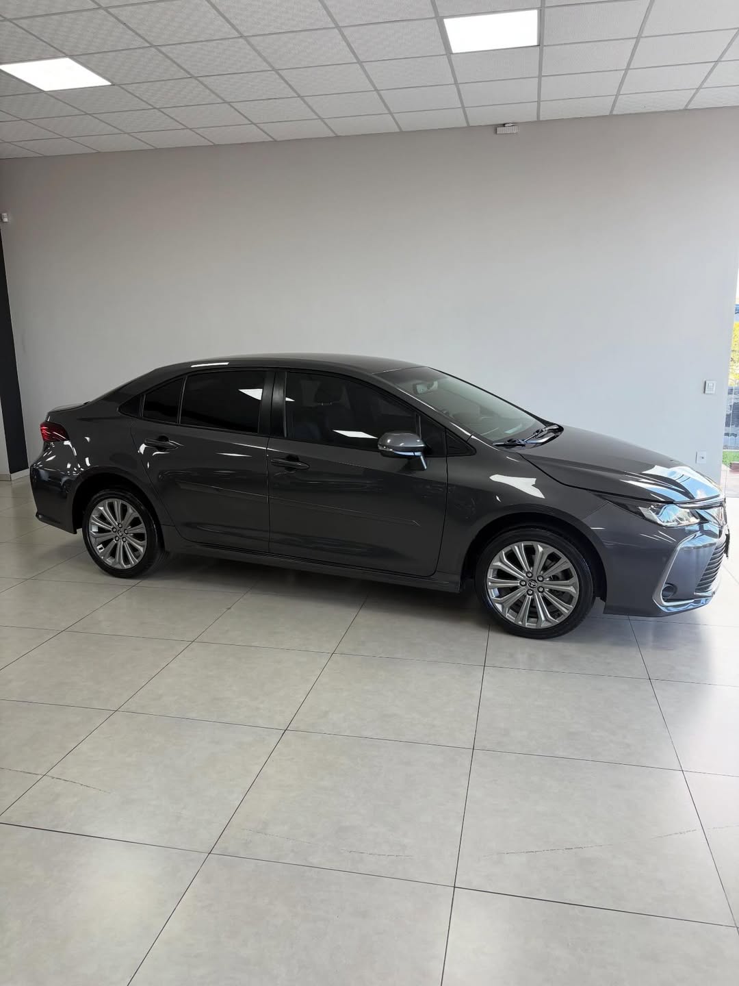 
Toyota Corolla XEI 2022 full									