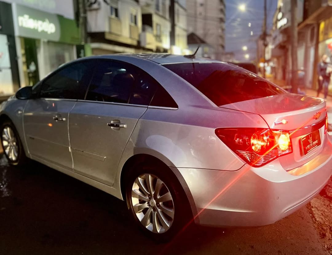 
Chevrolet Cruze LTZ 2012 full									