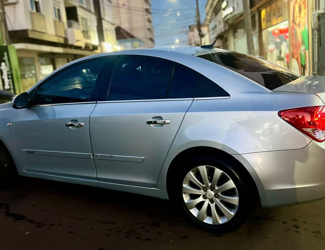 
Chevrolet Cruze LTZ 2012 full									