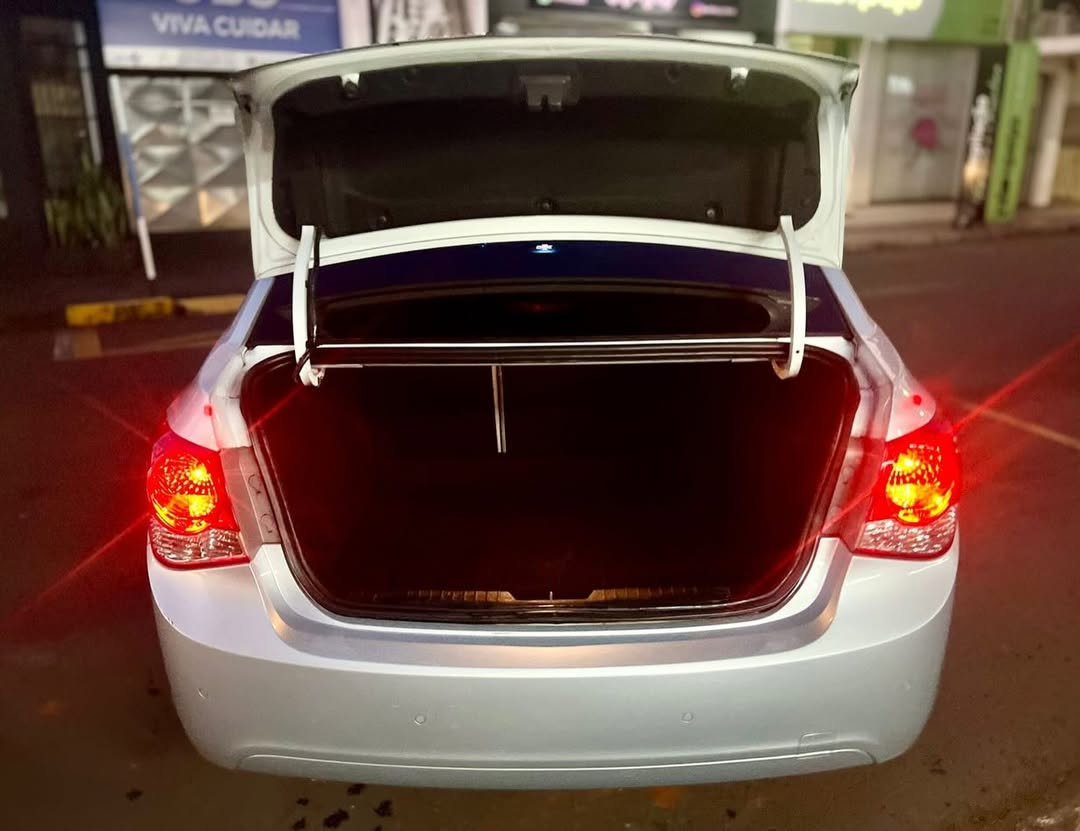 
Chevrolet Cruze LTZ 2012 full									