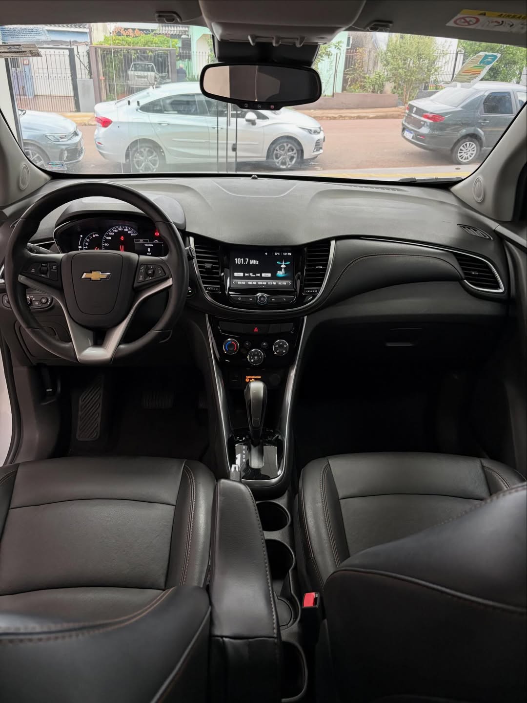 
Chevrolet Tracker LTZ 2017 full									