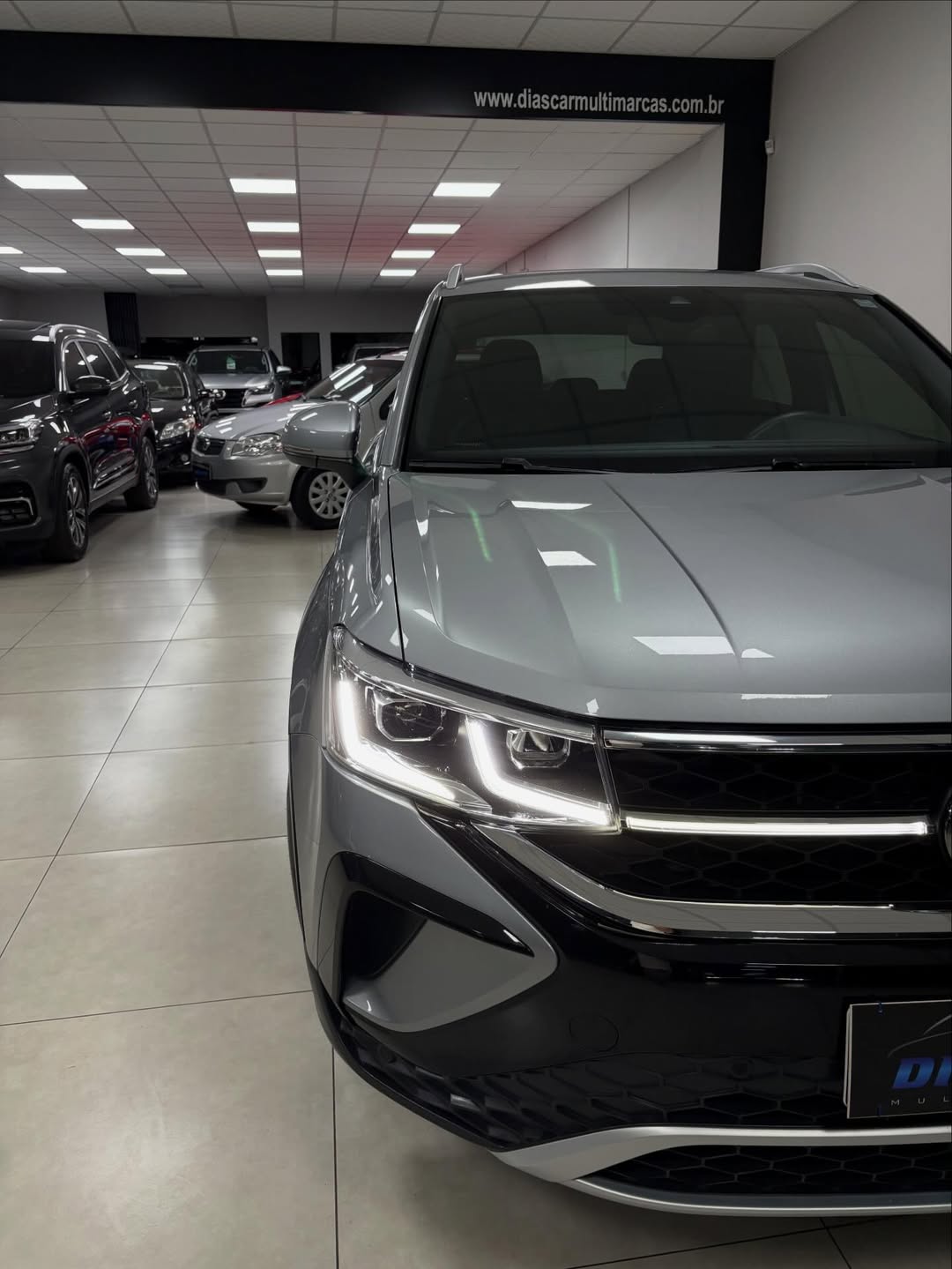 
Volkswagen Taos Highline TSI 2023 full									