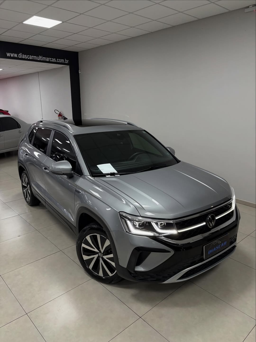 
Volkswagen Taos Highline TSI 2023 full									