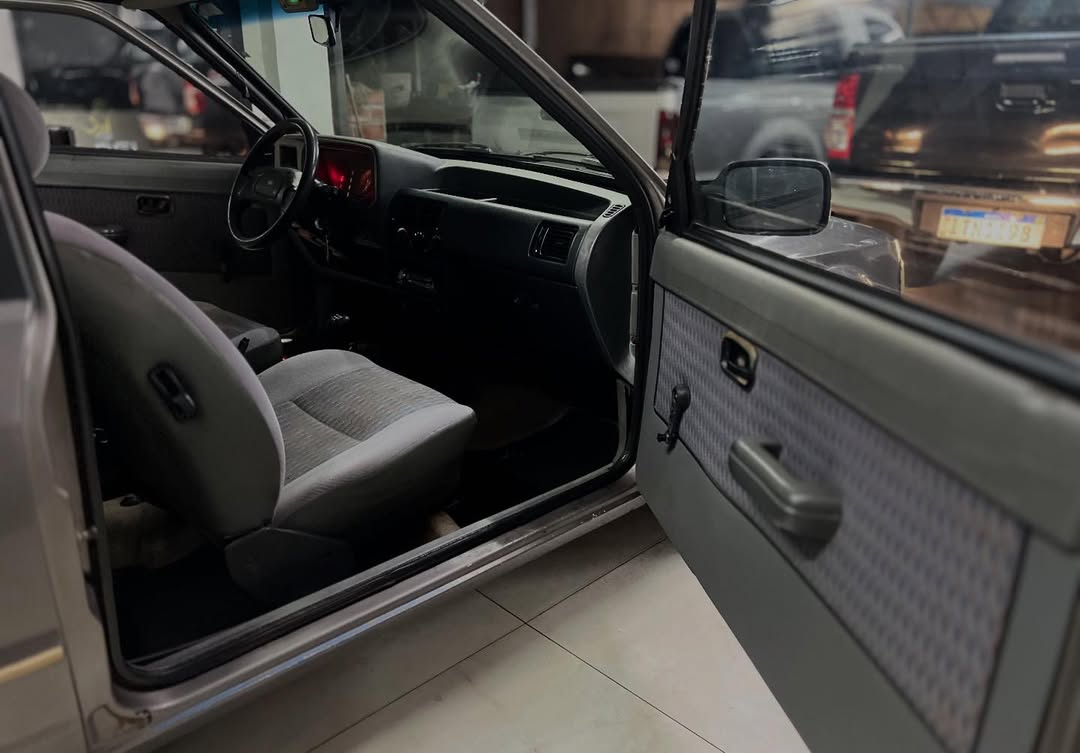 
Ford Escort Hobby 1995 full									