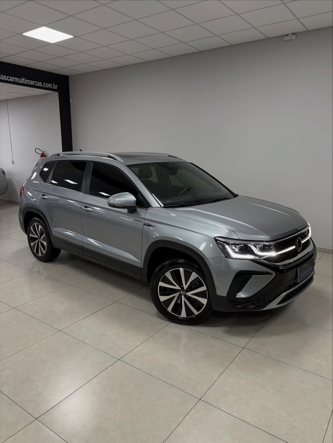 
Volkswagen Taos Highline TSI 2023 full									
