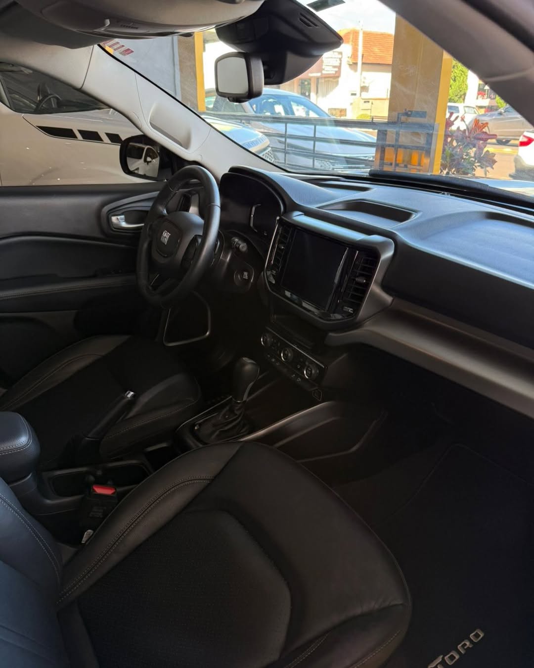 
FIAT TORO VOLCANO 2024 full									