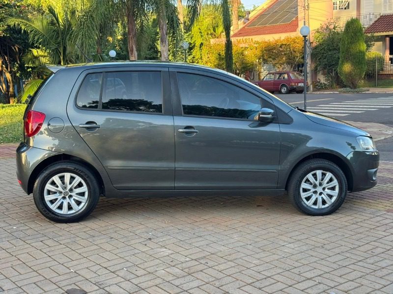 
Volkswagen Fox Bluemotion 2014 full									
