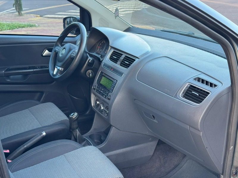 
Volkswagen Fox Bluemotion 2014 full									