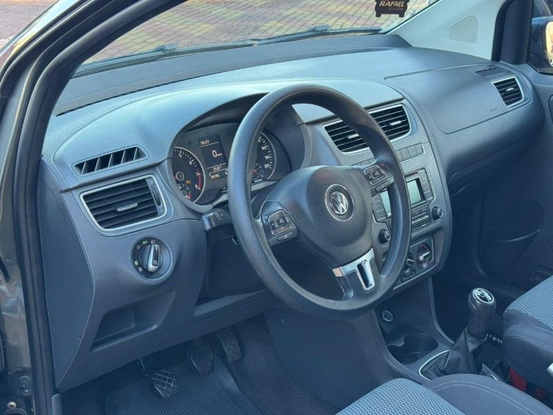 
Volkswagen Fox Bluemotion 2014 full									
