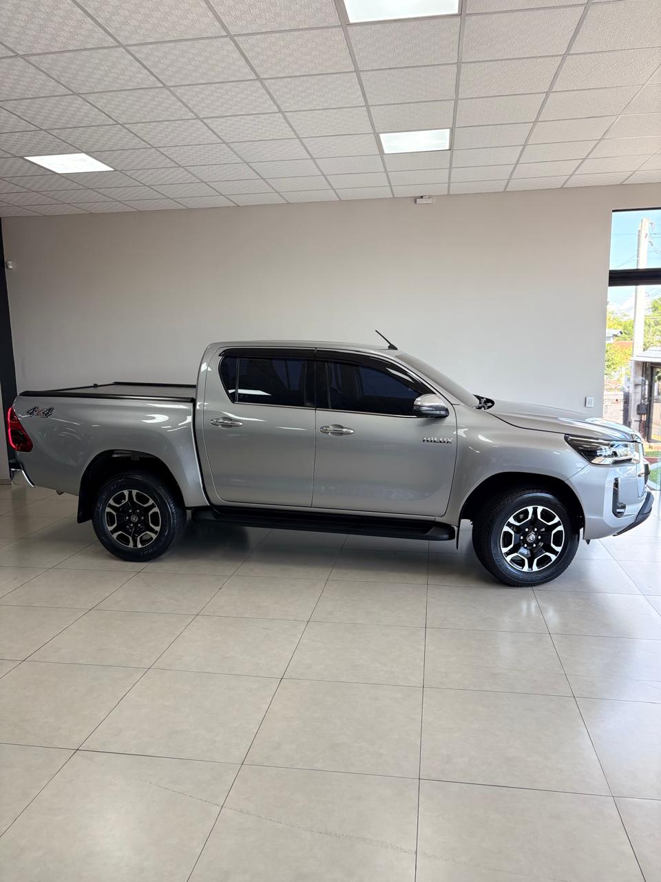 
Toyota Hilux SRX Limited 2023 full									