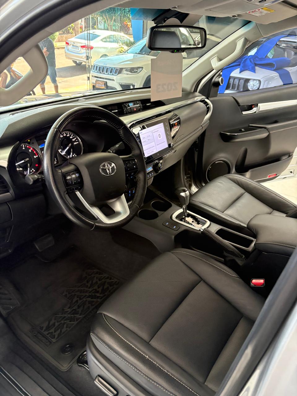 
Toyota Hilux SRX Limited 2023 full									