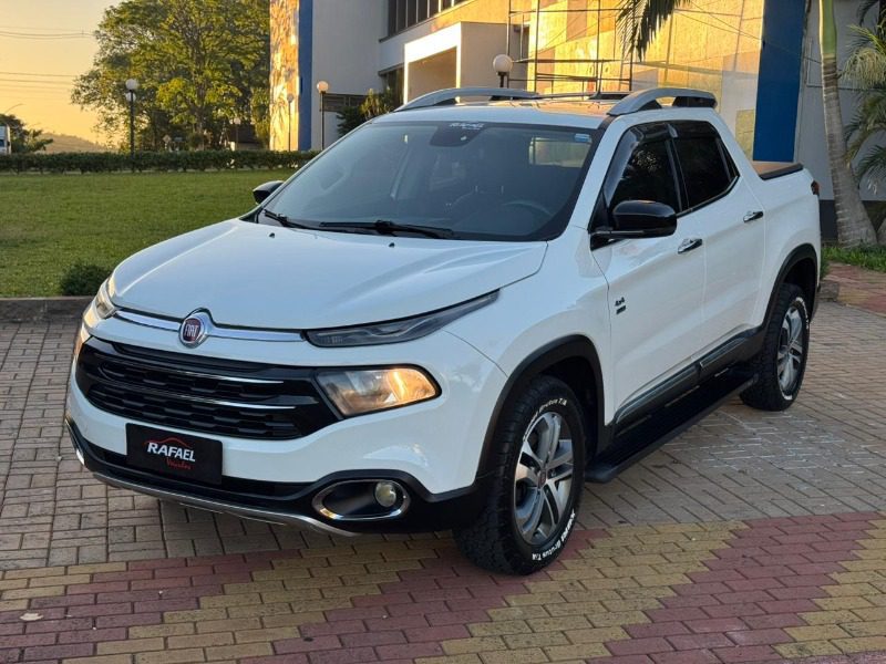 Fiat TORO VOLCANO 2017