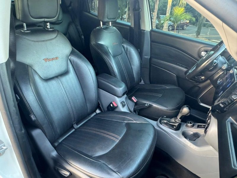 
Fiat TORO VOLCANO 2017 full									