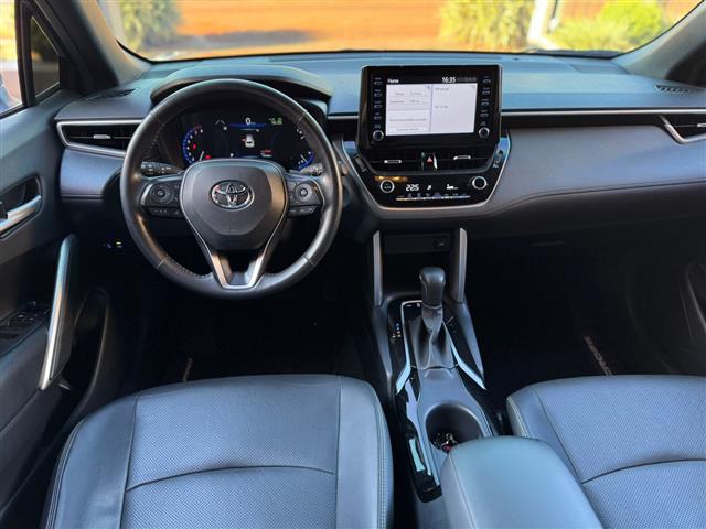 
Toyota Corolla Cross XRE 2023 full									