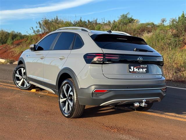 Volkswagen Nivus Highline 2024