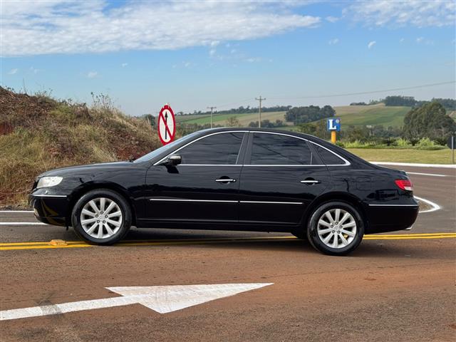 HYUNDAI AZERA 2009