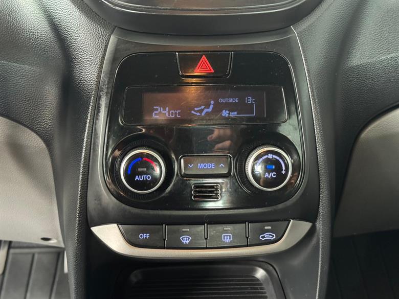 
Hyundai HB20 Premium 2017 full									