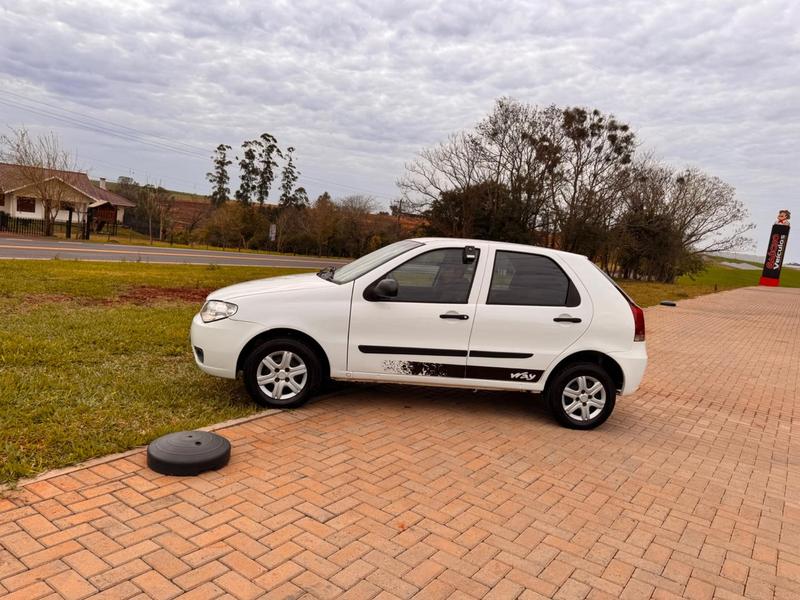 
2014 FIAT PALIO FIRE full									