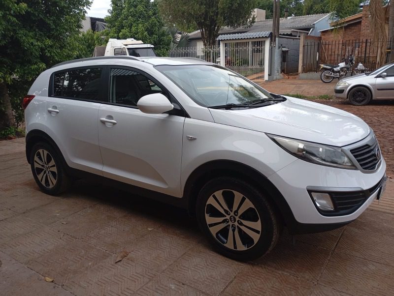 
Kia Sportage LX 2014 full									