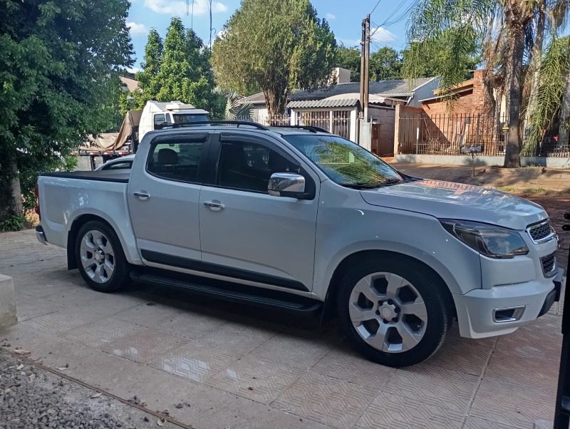 
Chevrolet S10 2013 full									