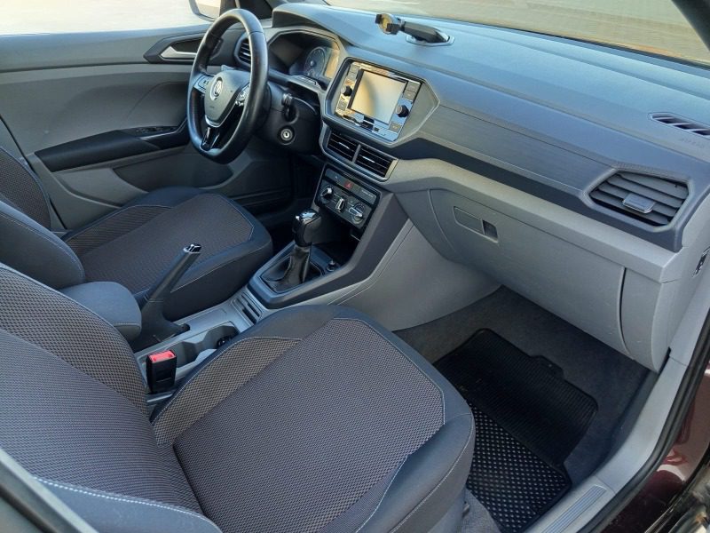
Volkswagen T-Cross 2020 full									