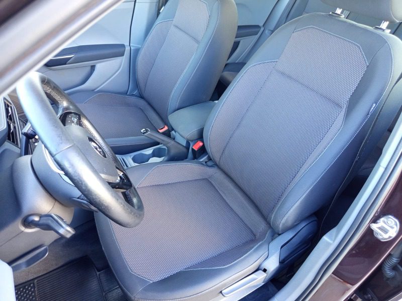 
Volkswagen T-Cross 2020 full									
