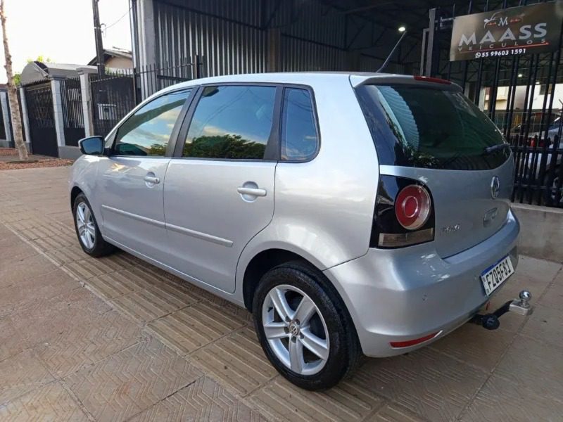 
Volkswagen Polo 2014 full									