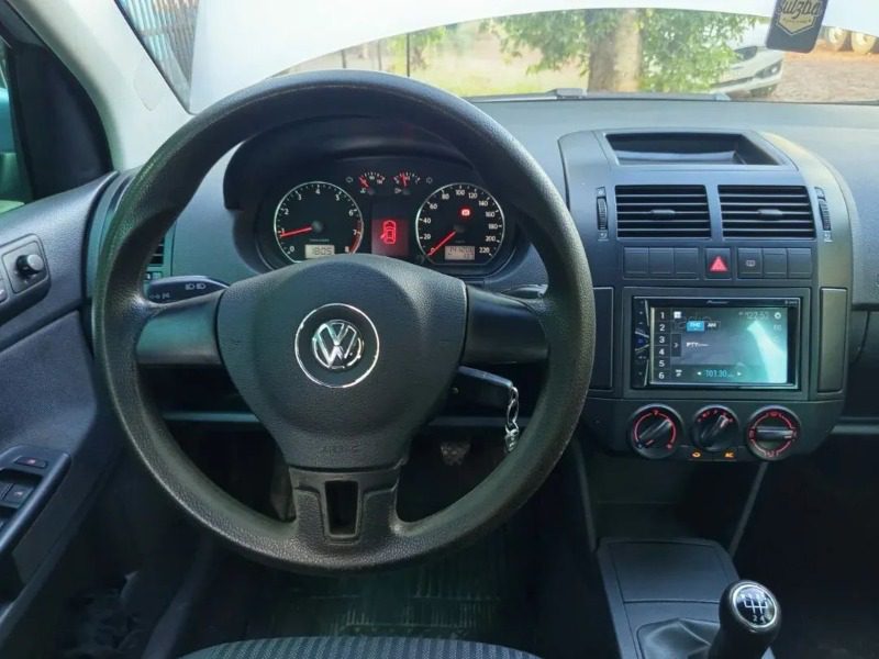 
Volkswagen Polo 2014 full									