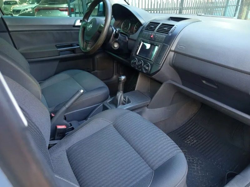 
Volkswagen Polo 2014 full									