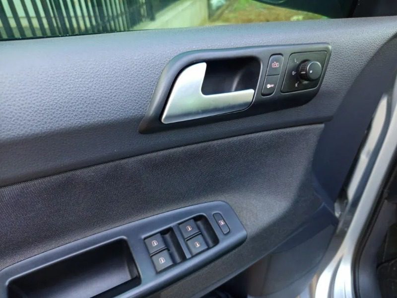 
Volkswagen Polo 2014 full									