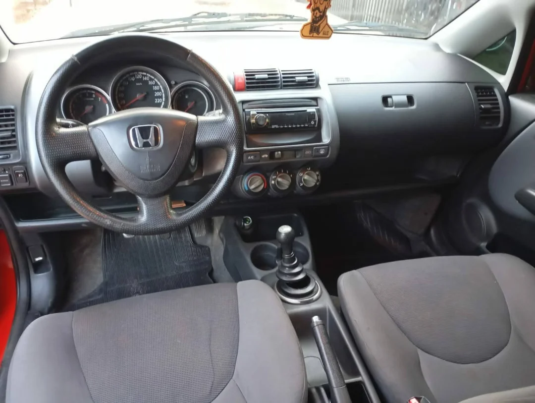 
Honda Fit LXL 2004 full									