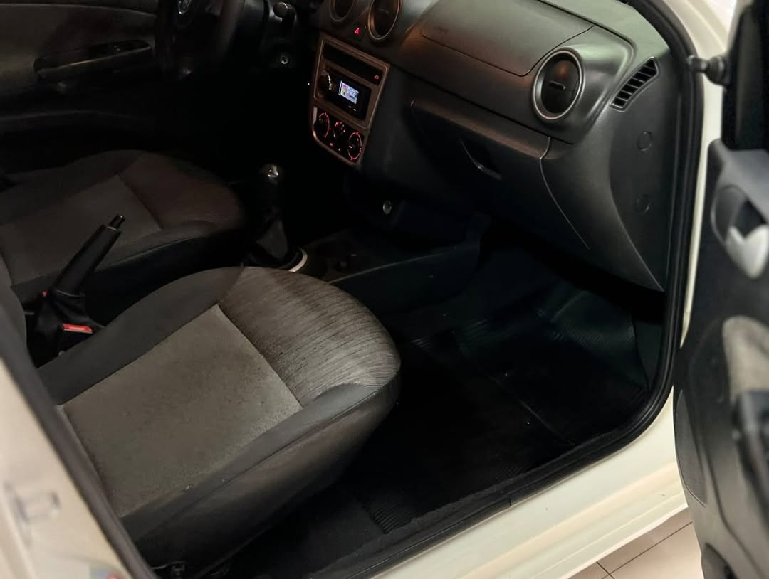 
VOLKSWAGEN Gol Trendline 2014 full									
