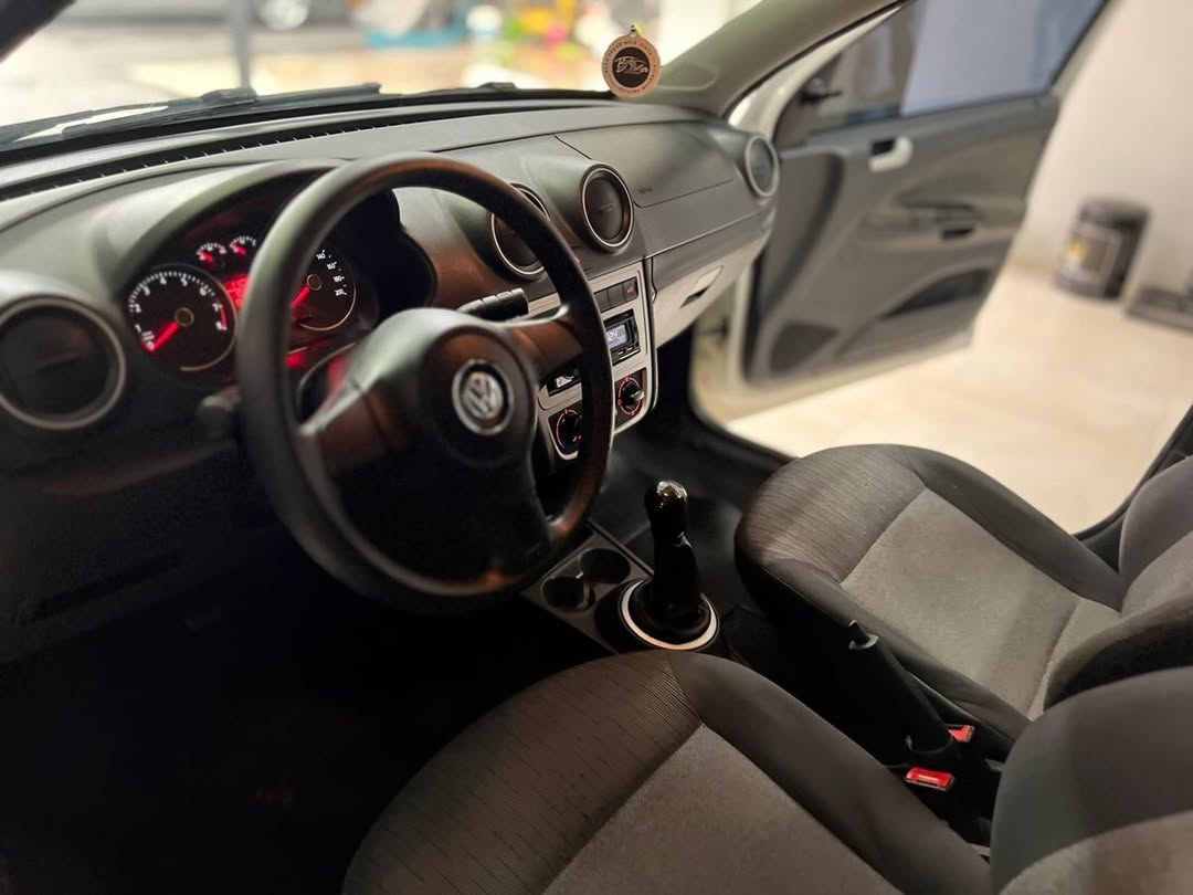
VOLKSWAGEN Gol Trendline 2014 full									
