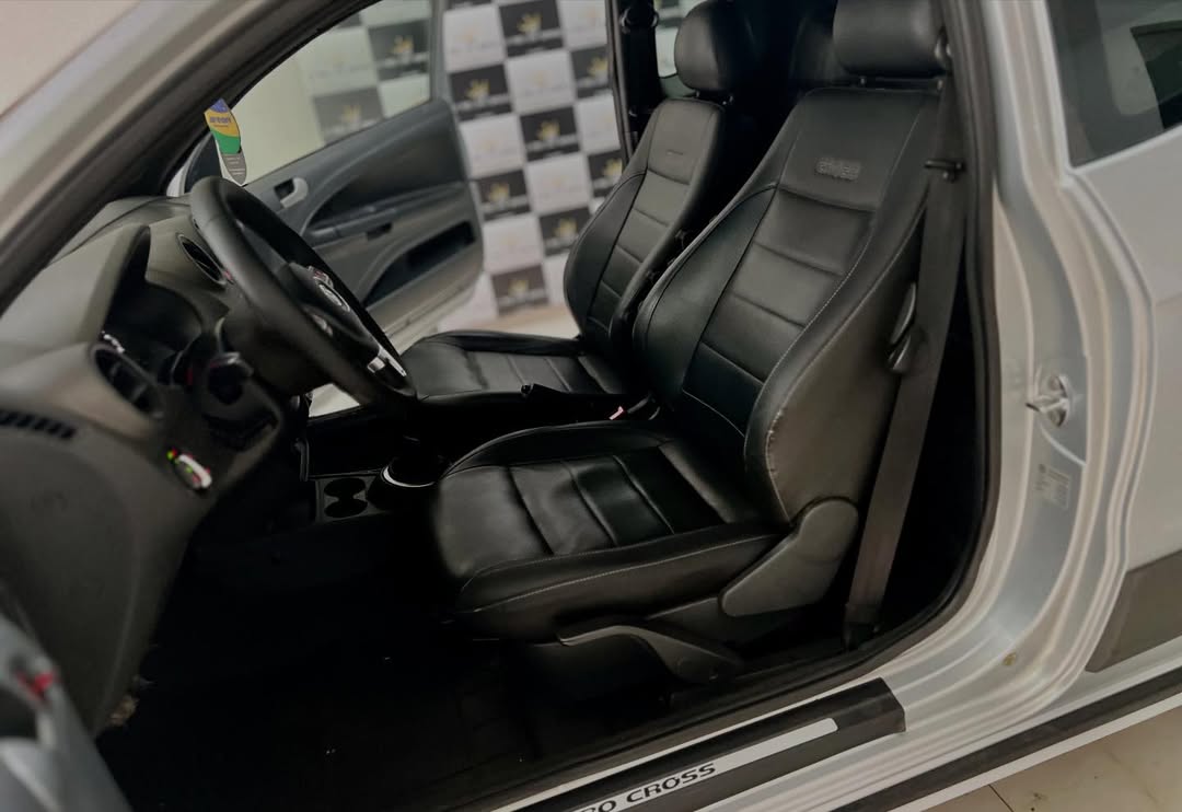 
Volkswagen Saveiro Cross 2014 full									
