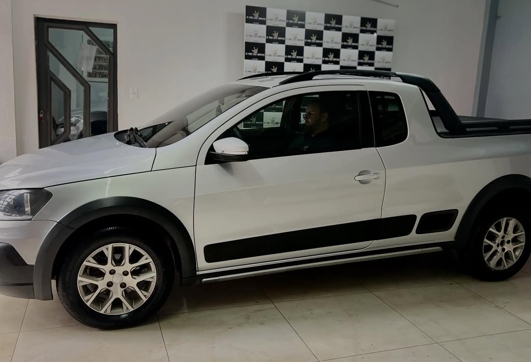 
Volkswagen Saveiro Cross 2014 full									