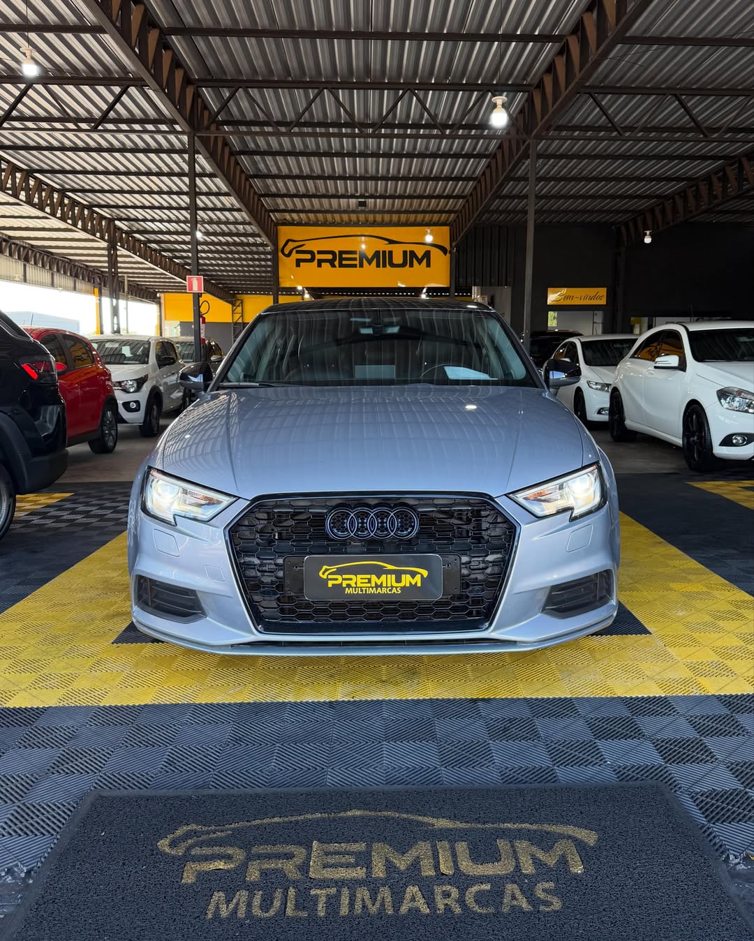AUDI A3 AMBIENTE 2017
