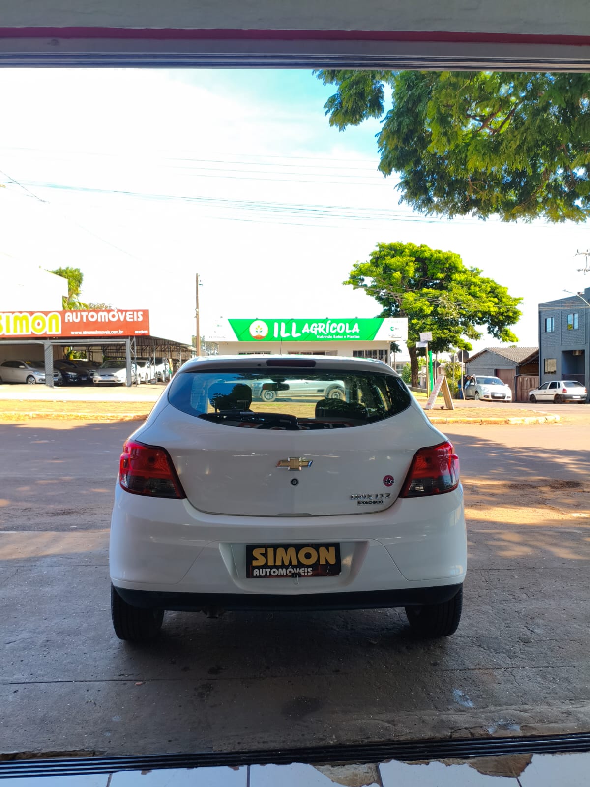 
Chevrolet Onix LTZ 2015 full									