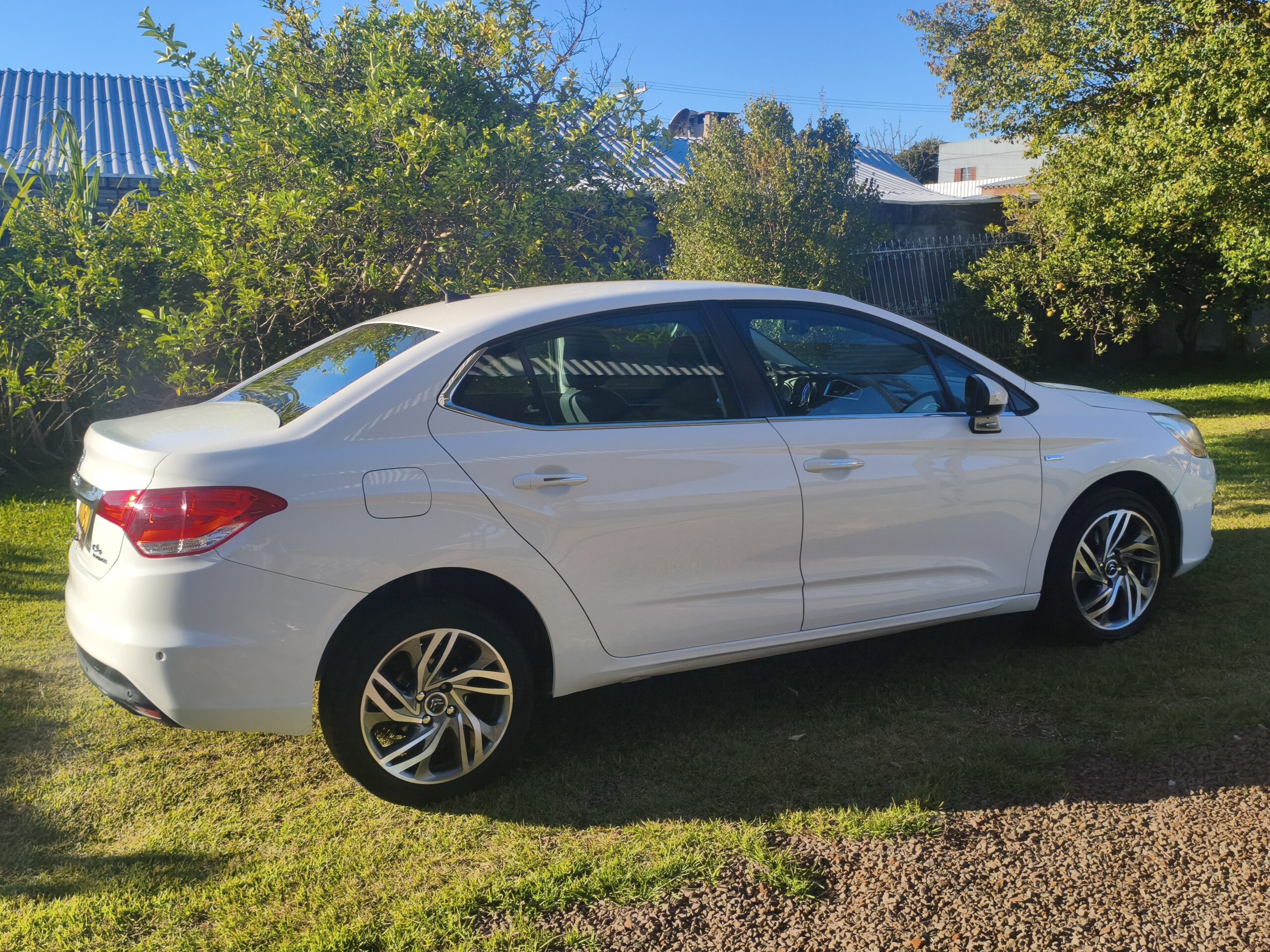Citroen C4 LOUNG EXCLUSIVE 2014