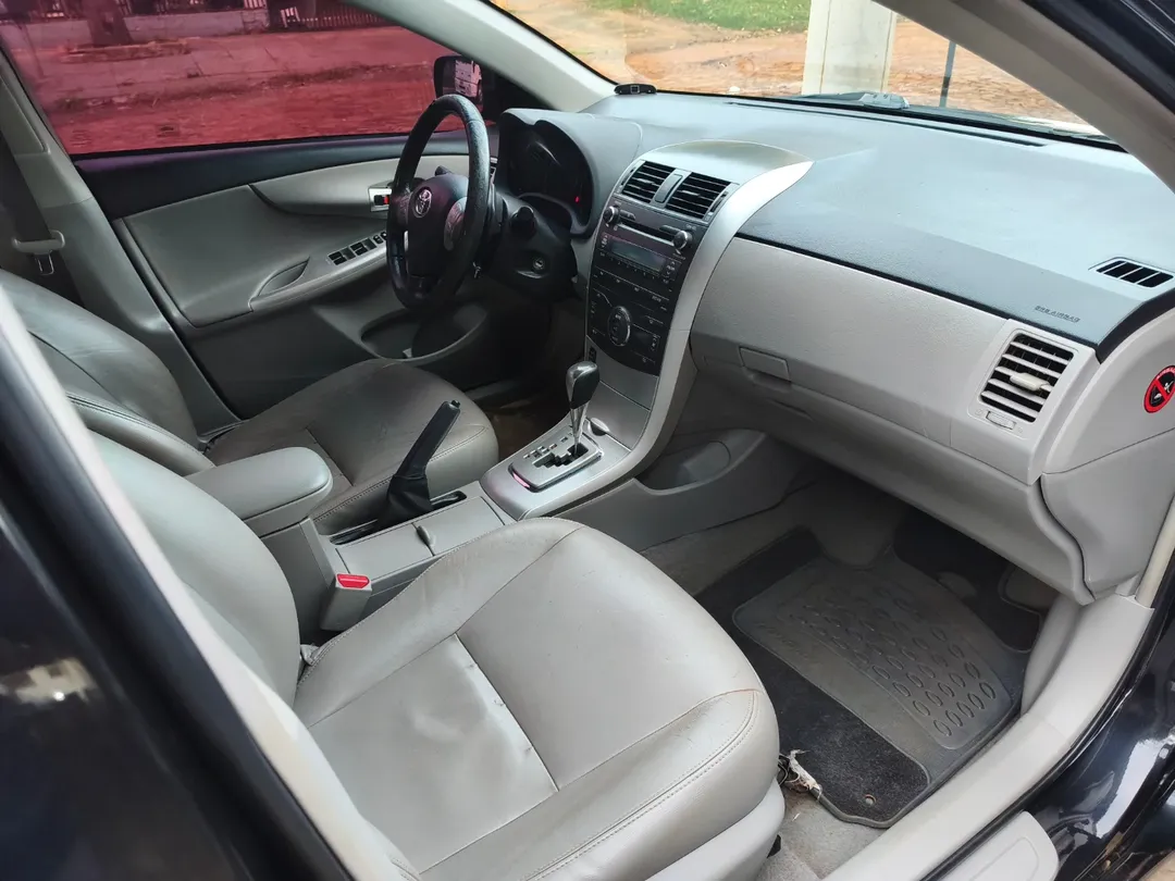 
Toyota Corolla XEI 2013 full									