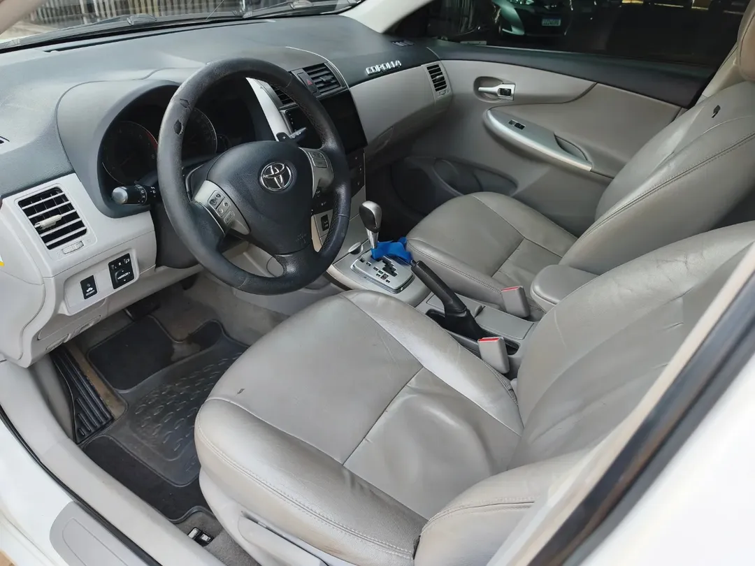 
Toyota Corolla XEI 2014 full									