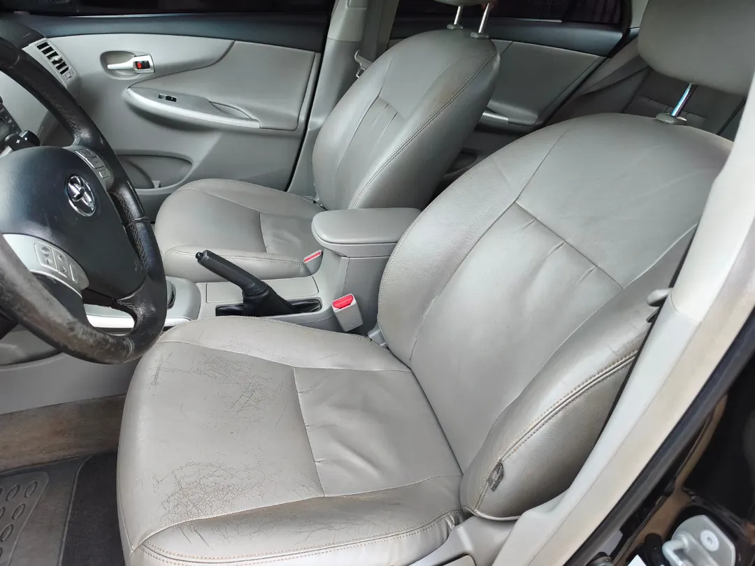 
Toyota Corolla XEI 2013 full									