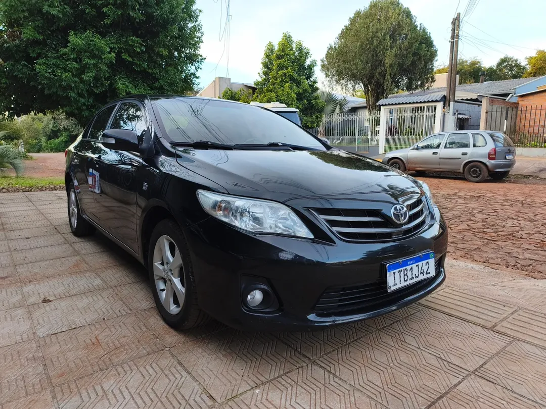 
Toyota Corolla XEI 2013 full									