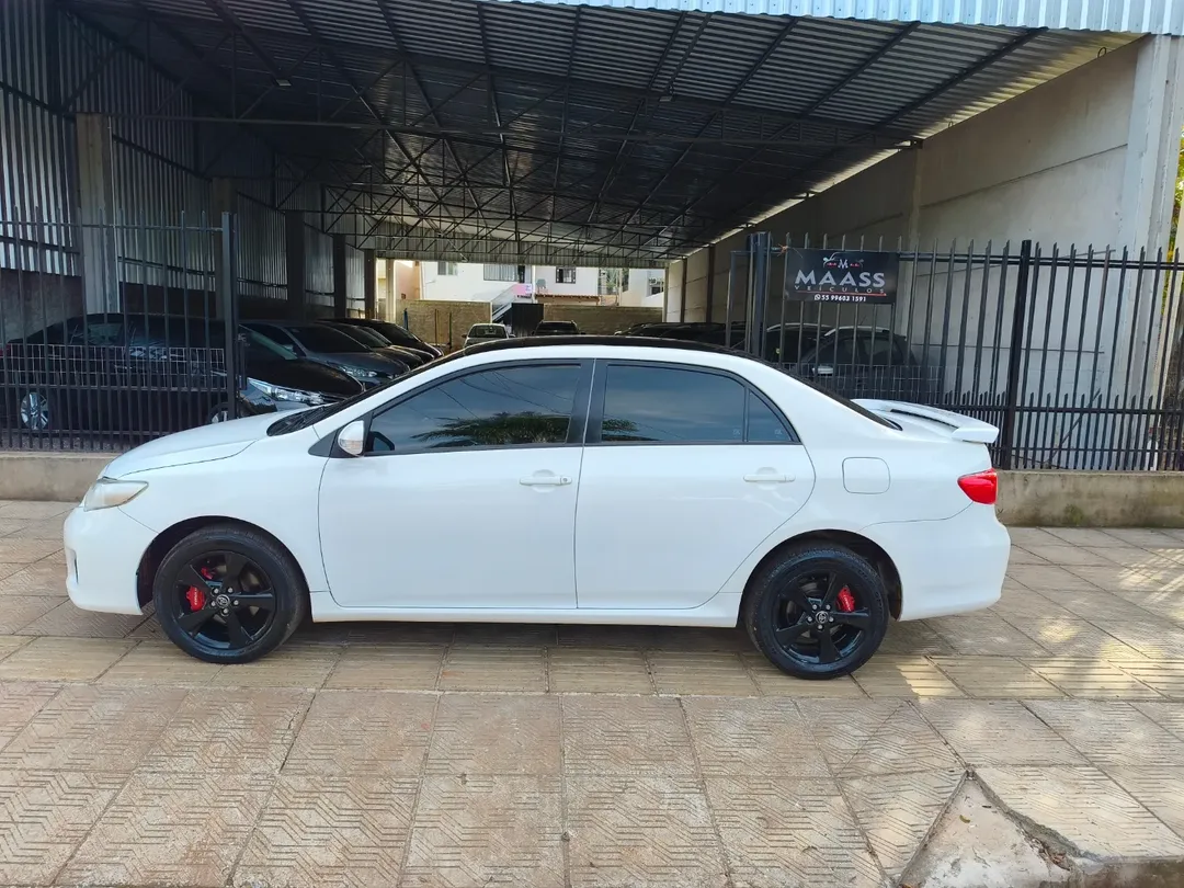
Toyota Corolla XEI 2014 full									