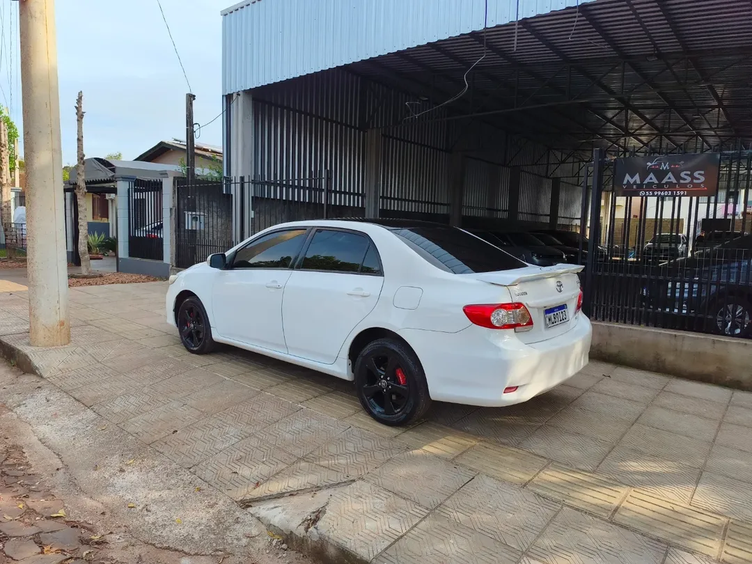
Toyota Corolla XEI 2014 full									