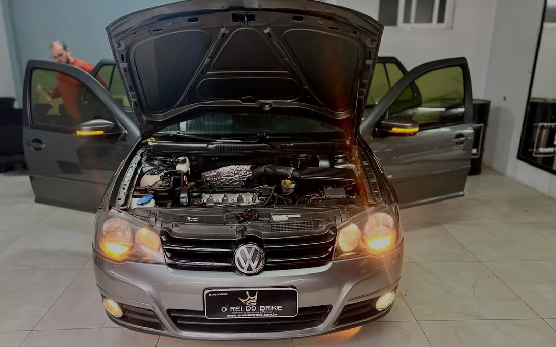 
Volkswagen Golf Sportline 2013 full									