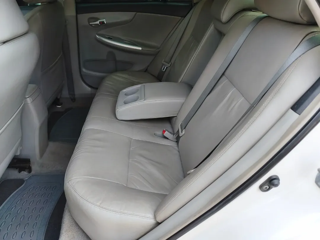 
Toyota Corolla XEI 2014 full									